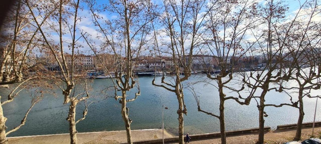 Porte Du Vieux Lyon, Vue Sur La Saone Eksteriør billede